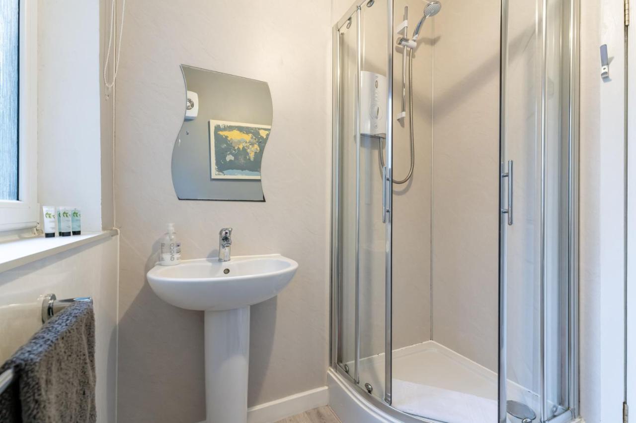 Ground-Fl Two Bedroom Apartment In Bridge Of Allan Exterior photo